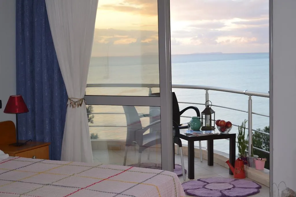 Hotel Seaside Saranda 4*,