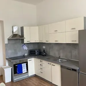 Erbenova 3* Prague